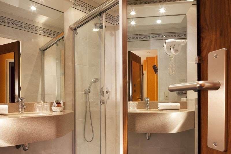 Cecilia Arc De Triomphe Otel Paris Oda fotoğraf