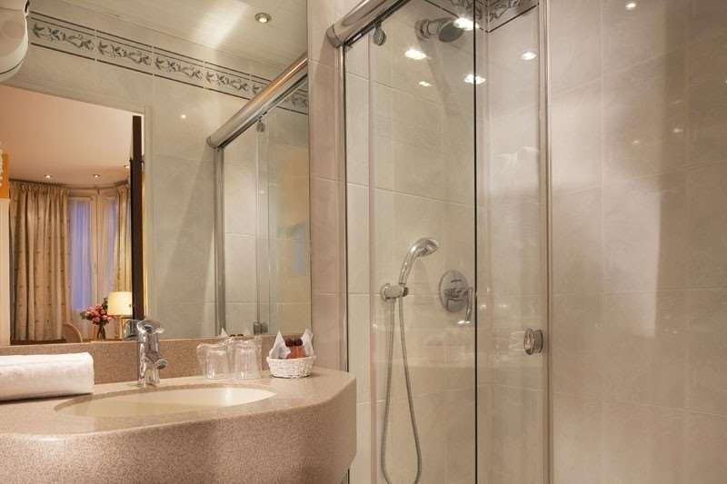 Cecilia Arc De Triomphe Otel Paris Oda fotoğraf